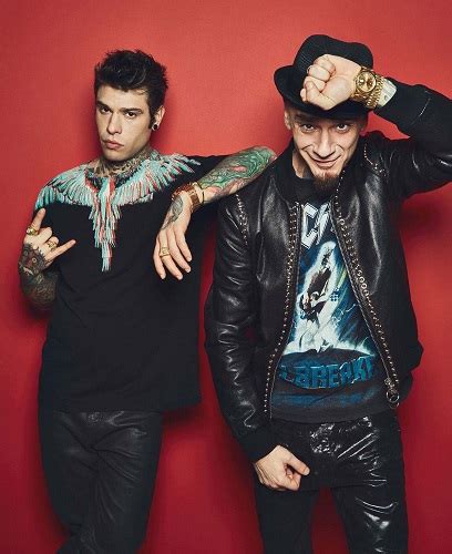 j-ax & fedez comunisti col rolex multiplatinum edition 2017|noyz narcos.